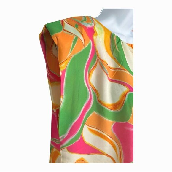 Flying Tomato Womens M Send A Postcard Woven Top
NWOT - Picture 6 of 10